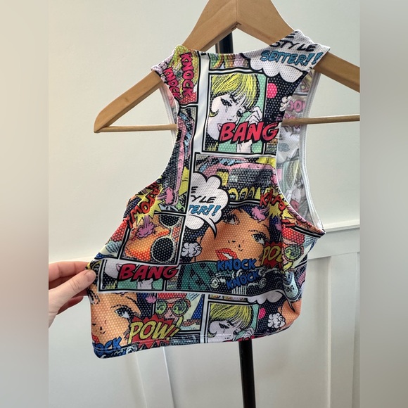 Fun comic book print crop top - Picture 2 of 4